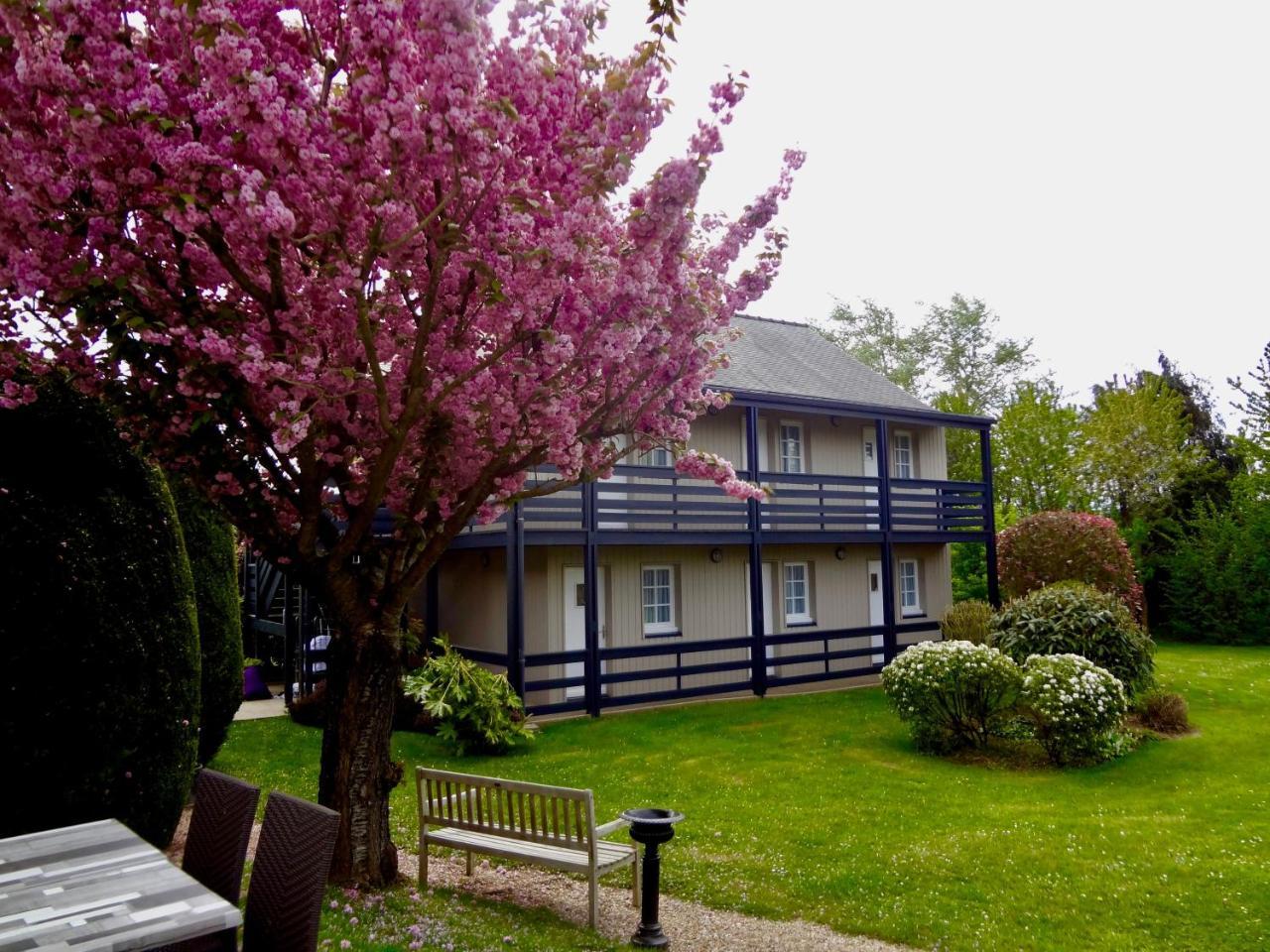 Hotel Nuit Et Jour - La Maison De Lucile 康卡勒 外观 照片